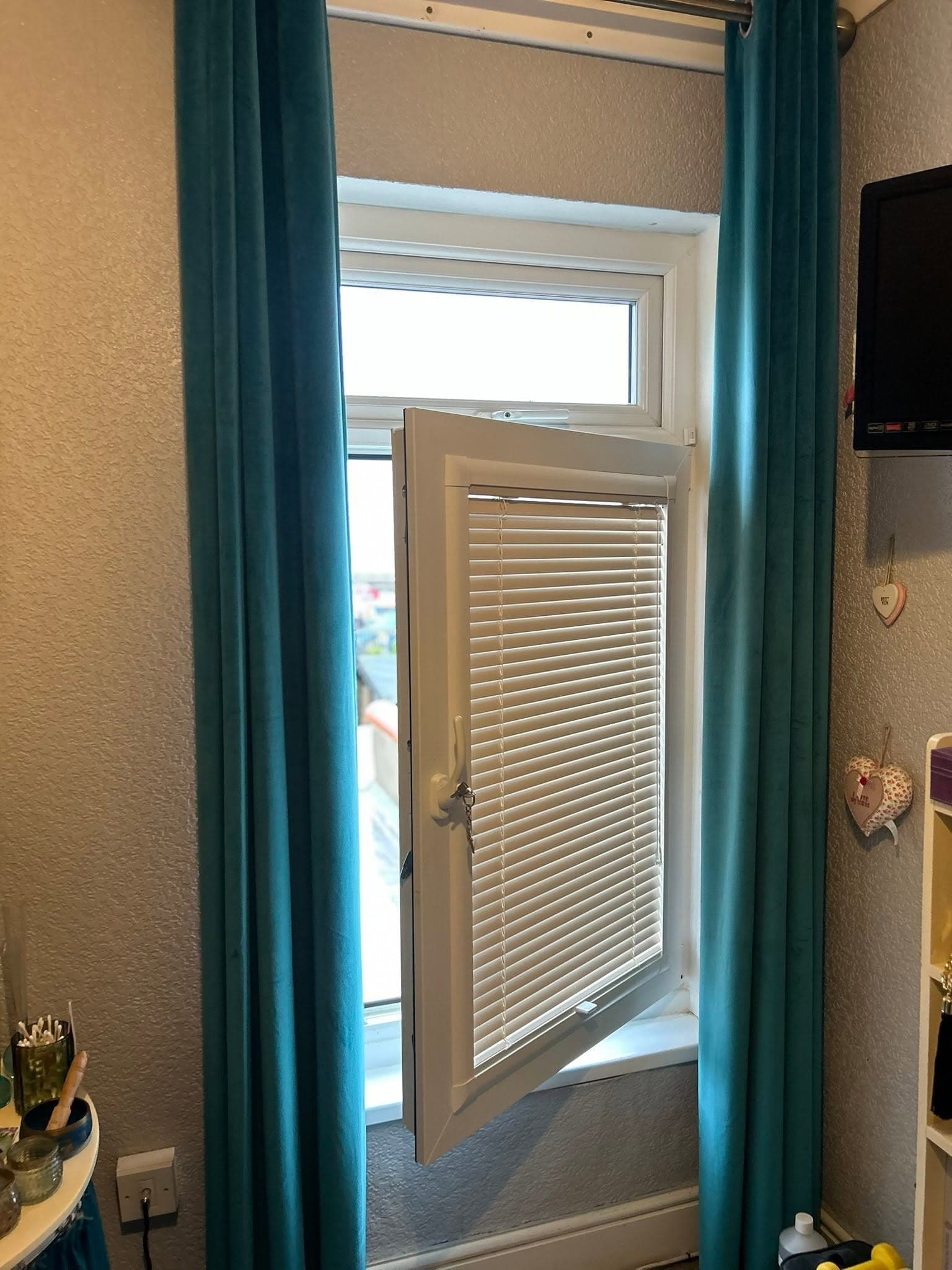 Venetian Blinds & Curtains — East Yorkshire